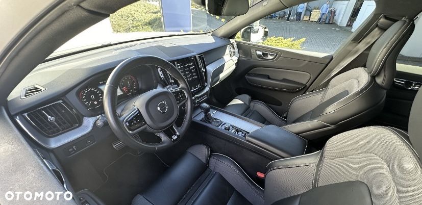Volvo XC 60 T4 R-Design - 7