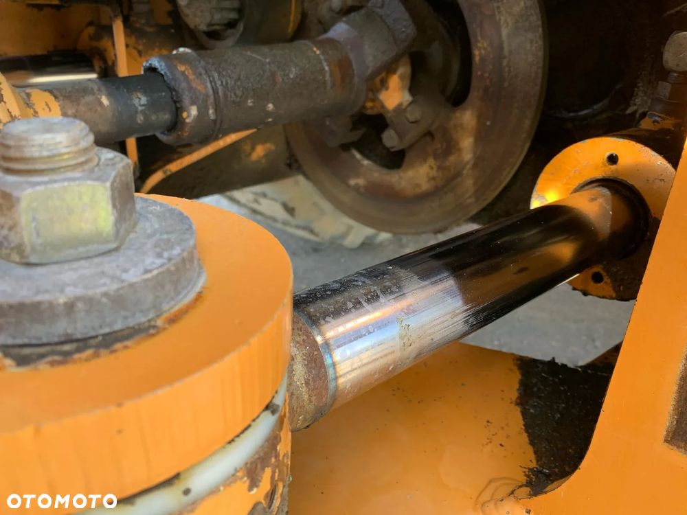 Case 921C ŁADOWARKA KOŁOWA - 6