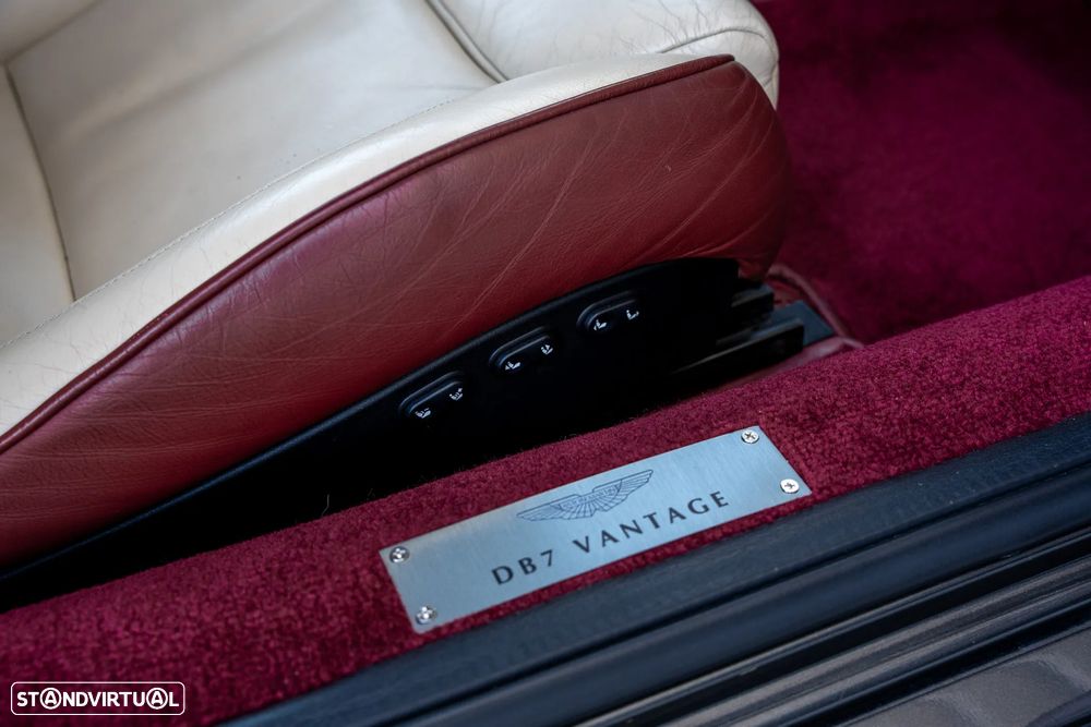 Aston Martin DB7 Vantage Coupé - 19