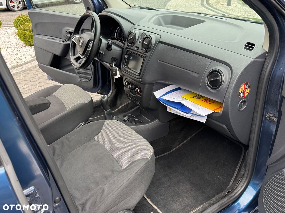 Dacia Lodgy SCe 100 Essentiel - 36