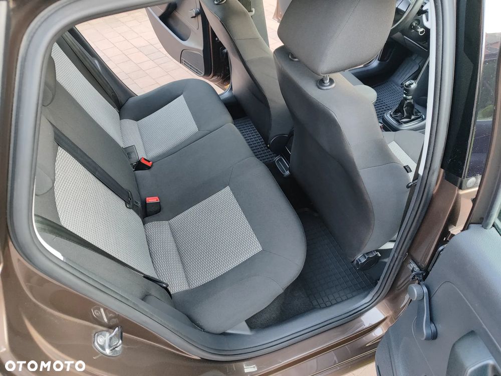 Volkswagen Polo 1.6 TDI Black/Silver Edition - 28