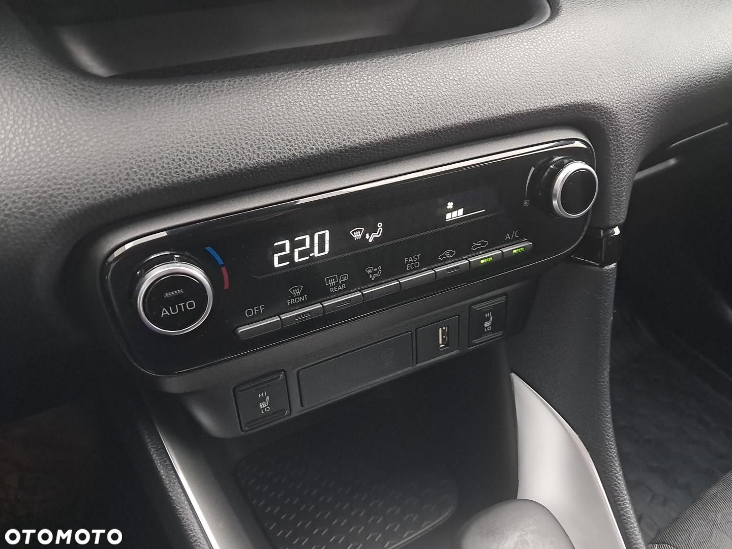Toyota Yaris Hybrid 1.5 Comfort - 21