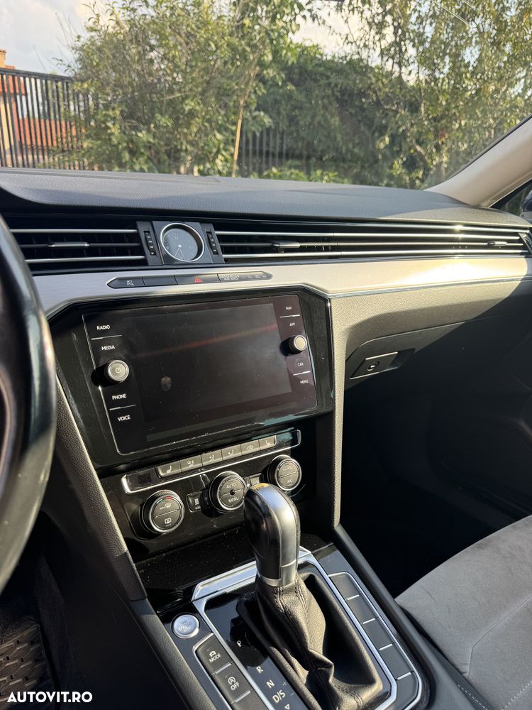Volkswagen Passat 2.0 TDI DSG Highline - 5