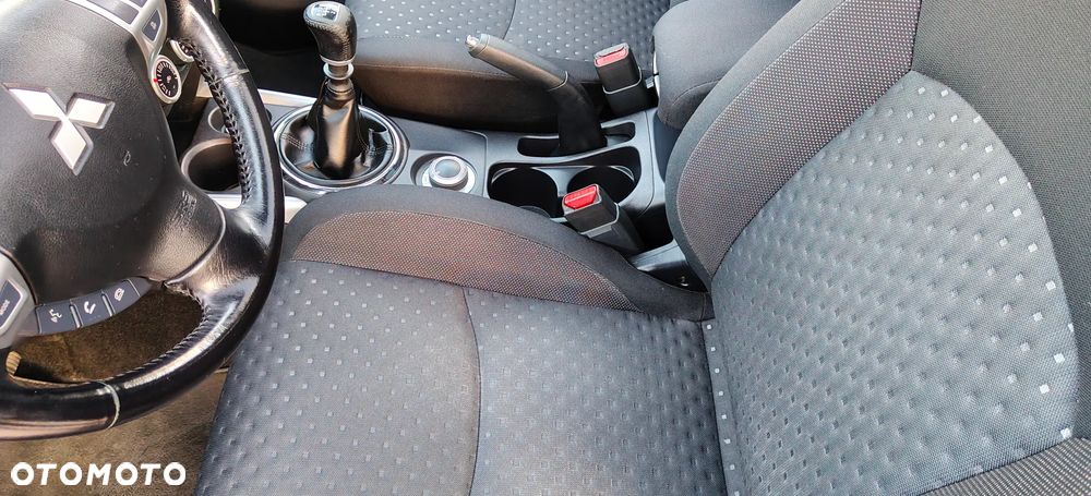 Mitsubishi ASX - 17