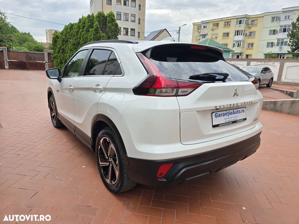 Mitsubishi Eclipse-Cross - 10