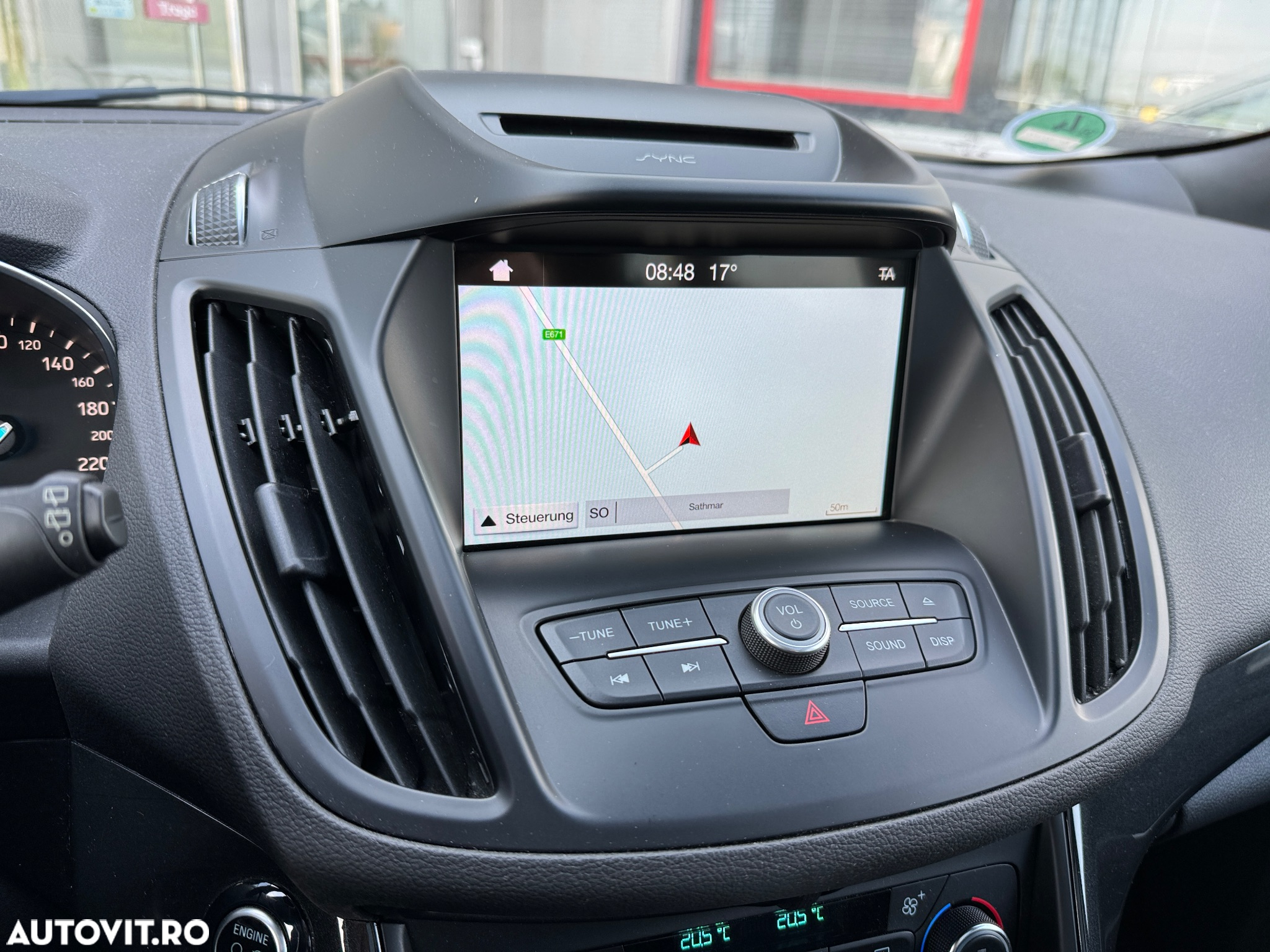 Ford Kuga 2.0 TDCi 4WD Powershift ST-Line - 22