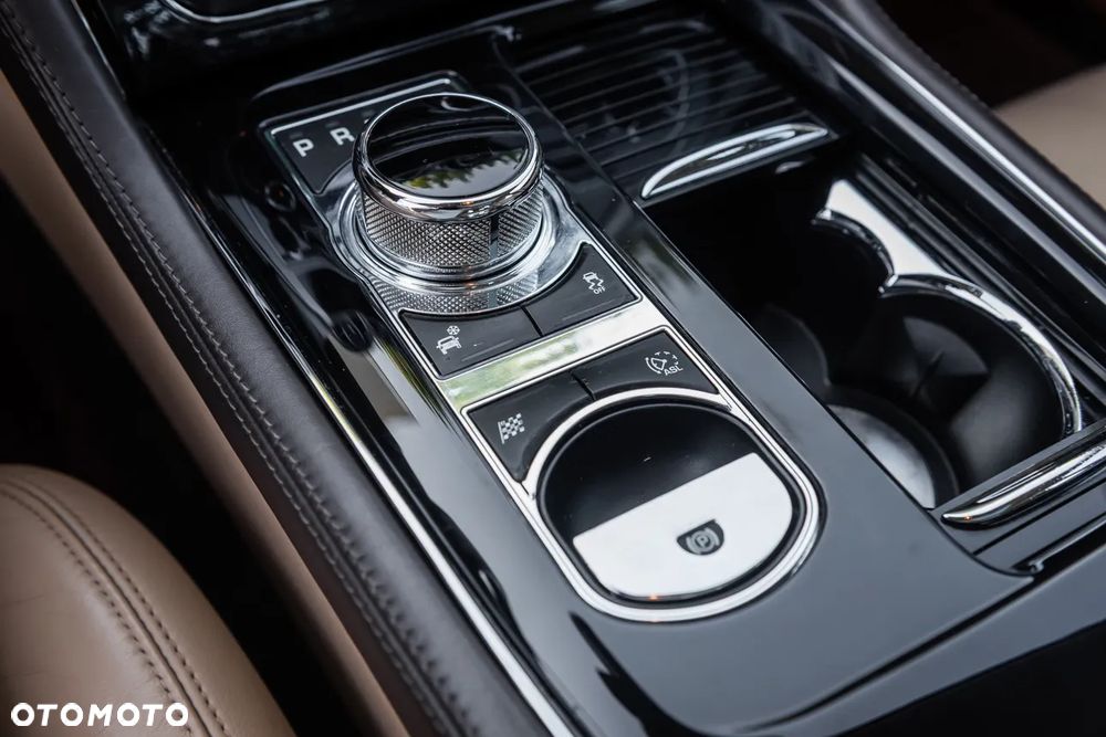 Jaguar XJ 3.0 V6 Kompressor AWD R-Sport - 27