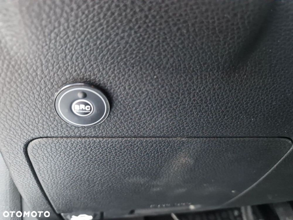 Kia Stonic - 17