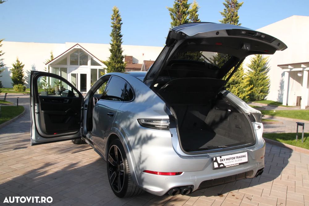 Porsche Cayenne Coupe - 27