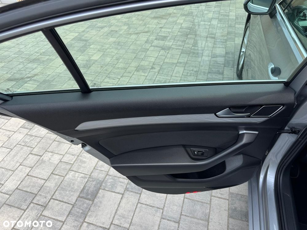 Volkswagen Passat 2.0 TSI Business DSG - 30