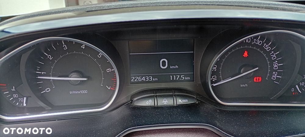 Peugeot 2008 1.2 Pure Tech Active - 6
