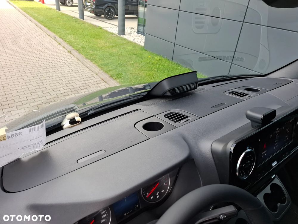 Mercedes-Benz Sprinter 319 CDI Furgon SELECT długi 4325 mm L3H2 - 41