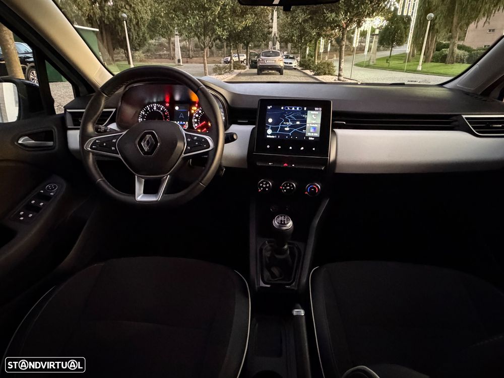 Renault Clio - 11
