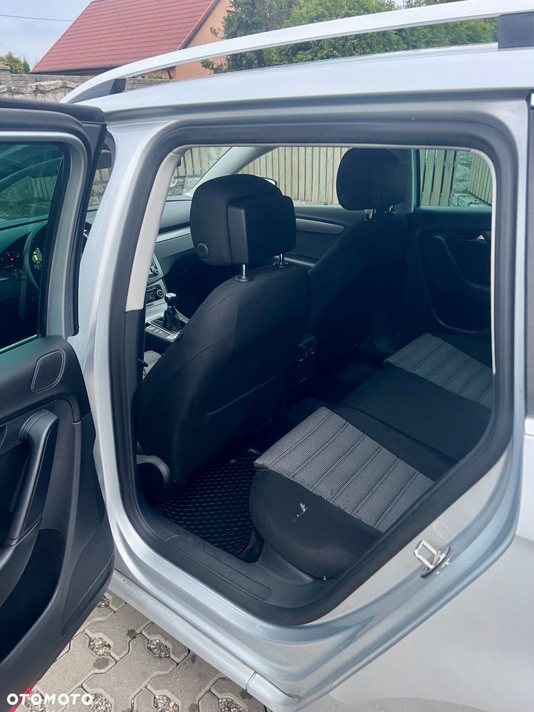 Volkswagen Passat 2.0 TDI Comfortline - 8