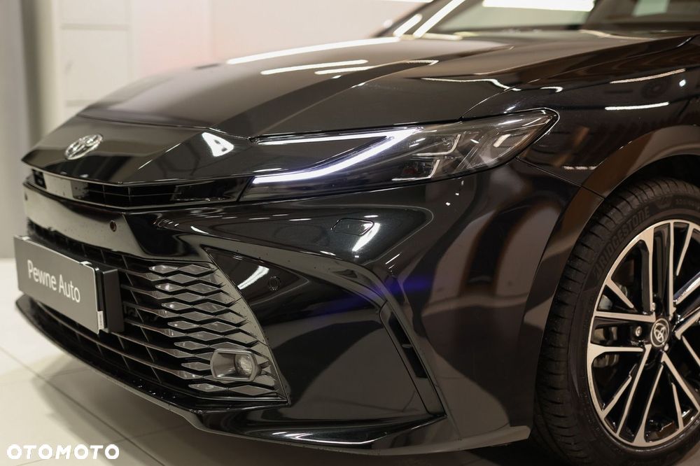 Toyota Camry - 31