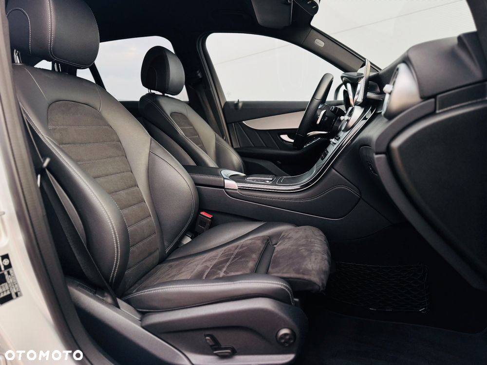 Mercedes-Benz GLC 220 d 4Matic 9G-TRONIC AMG Line Plus - 35