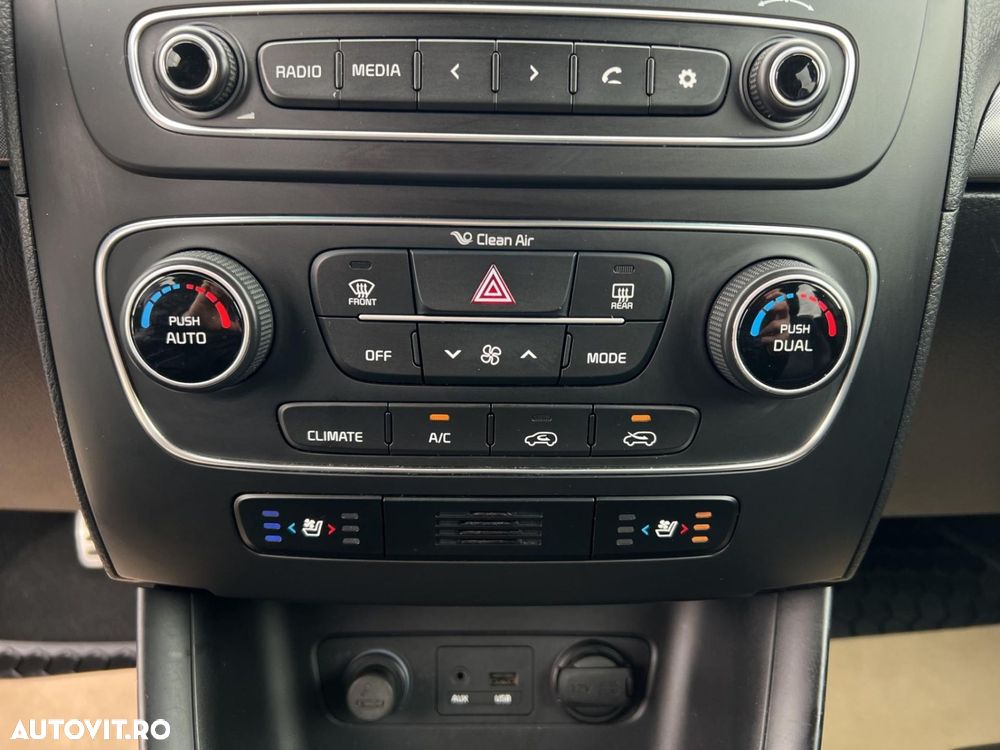 Kia Sorento 2.2 DSL 4x4 Executive - 33