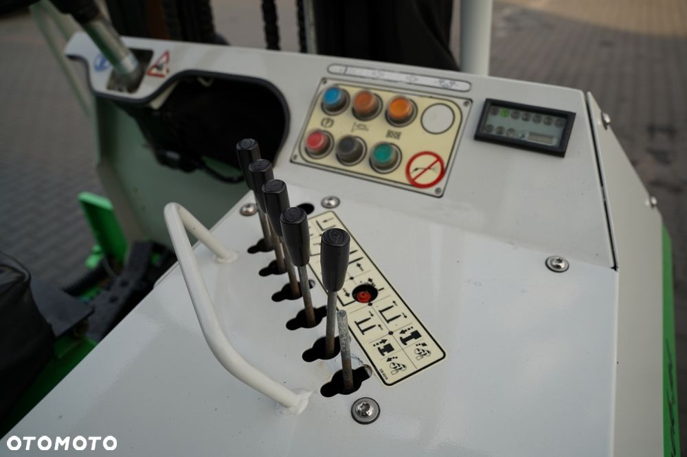 Palfinger Wózek widłowy/ F3-253PX / Podwieszany pod naczepę - przyczepę / max udźwig 2500 kg / 3m / 2021 ROK / - - 38