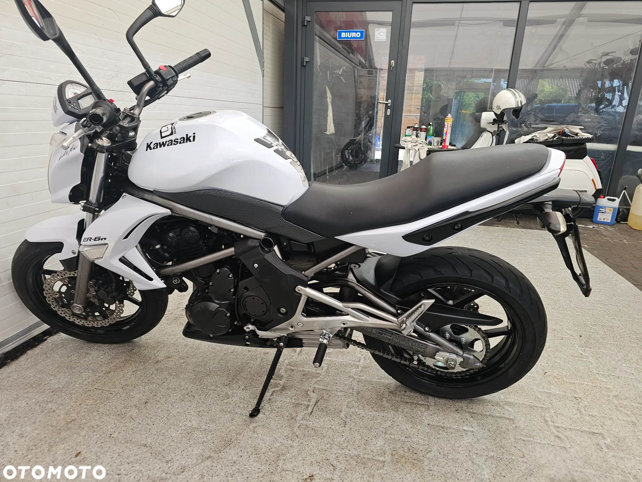 Kawasaki ER - 26
