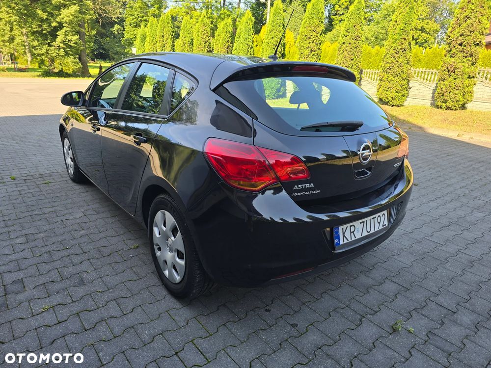 Opel Astra 1.4 Enjoy - 2