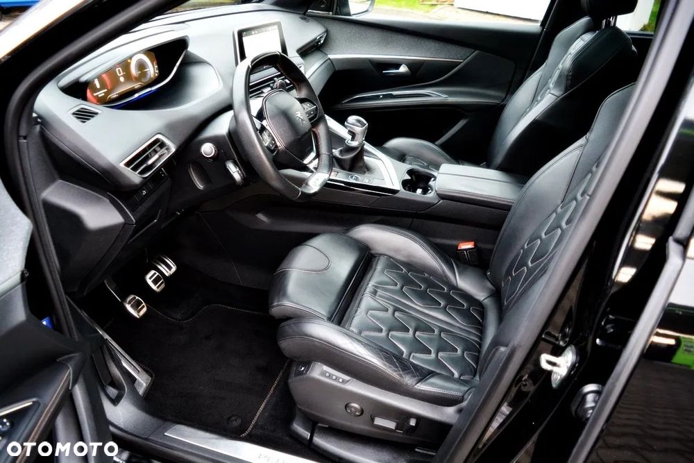 Peugeot 5008 PureTech 130 Stop & Start Allure Business-Paket - 7