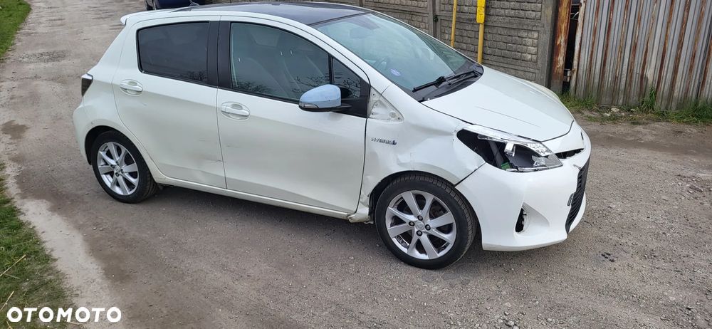 Toyota Yaris 1.5 VVT-i - 4