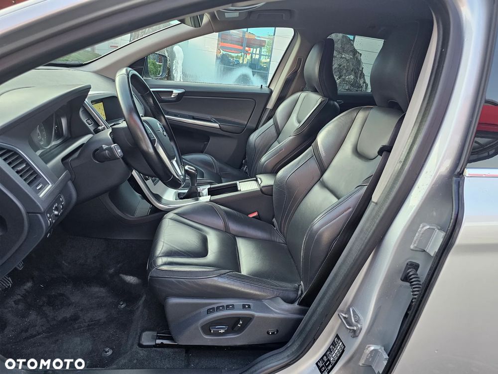 Volvo XC 60 D3 Inscription - 4