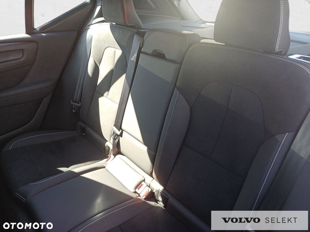 Volvo XC 40 - 28