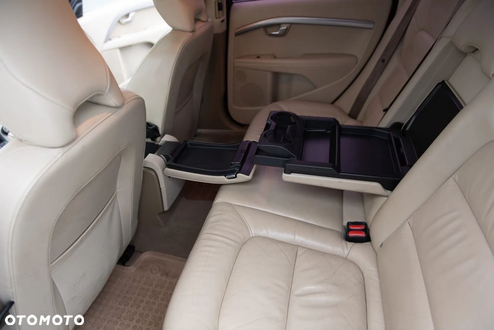 Volvo V70 D3 Summum - 16