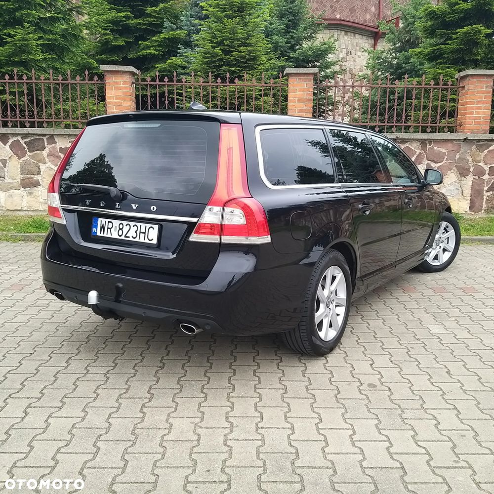 Volvo V70 D4 Black Edition - 9