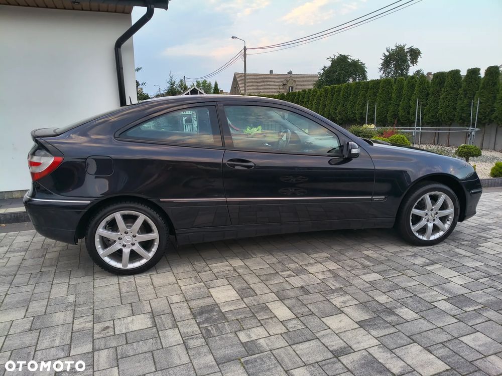 Mercedes-Benz Klasa C 180 Kompressor Sport Edition - 3
