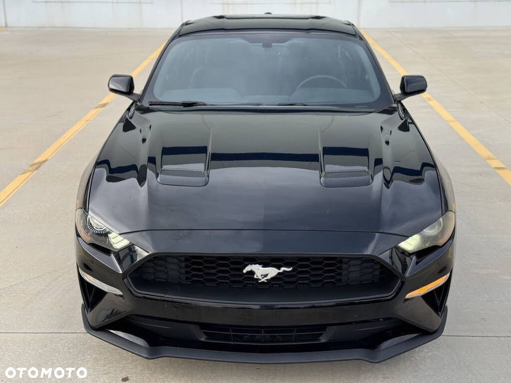 Ford Mustang - 7