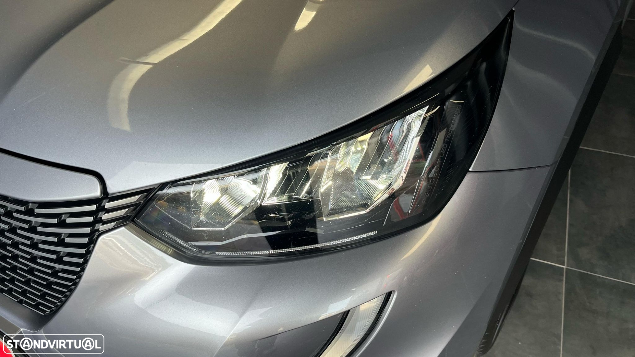Peugeot e-2008 50 kWh Allure - 4