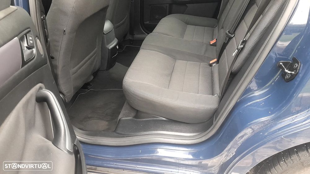 Ford Mondeo SW 1.6 TDCi Ambiente - 32