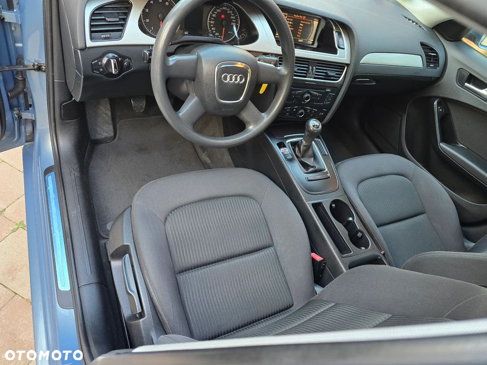 Audi A4 ver-1-8-tfsi-attraction - 19