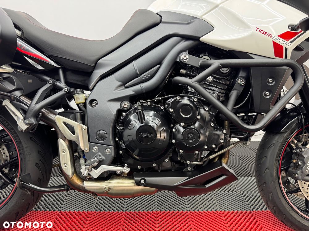 Triumph Tiger - 32