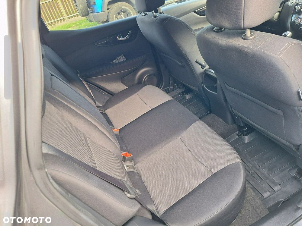 Nissan Qashqai 1.6 DIG-T N-Connecta - 18