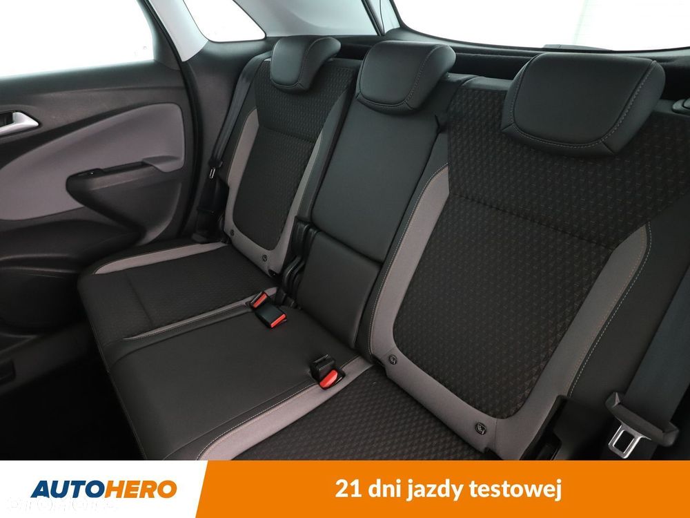 Opel Crossland X 1.2 T Design Line S&S - 14