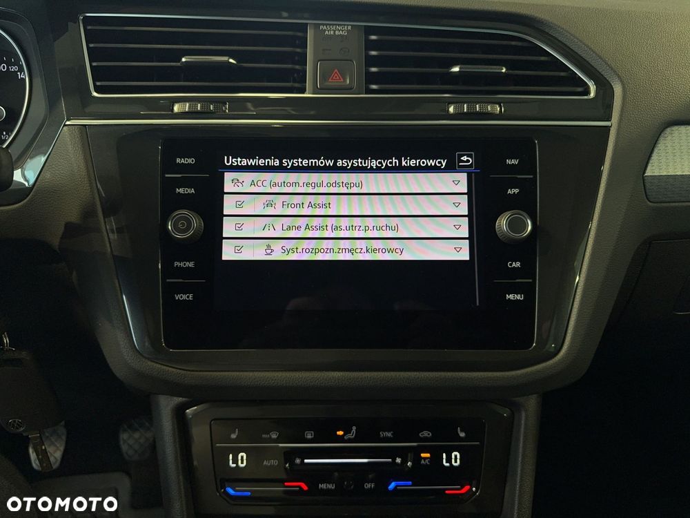 Volkswagen Tiguan - 24