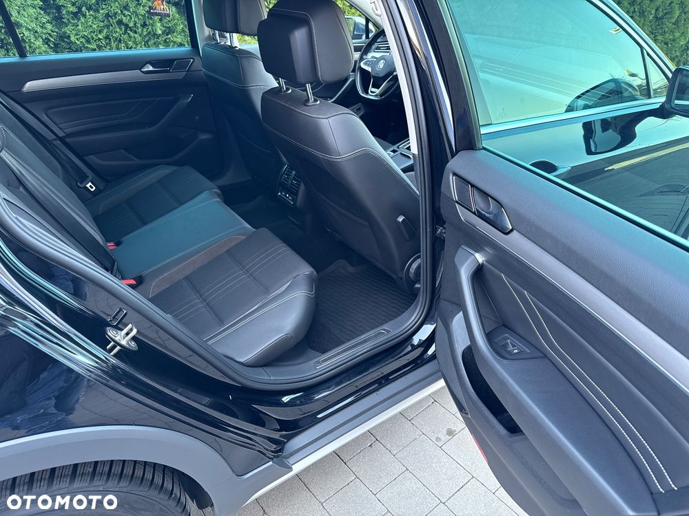 Volkswagen Passat Alltrack - 24