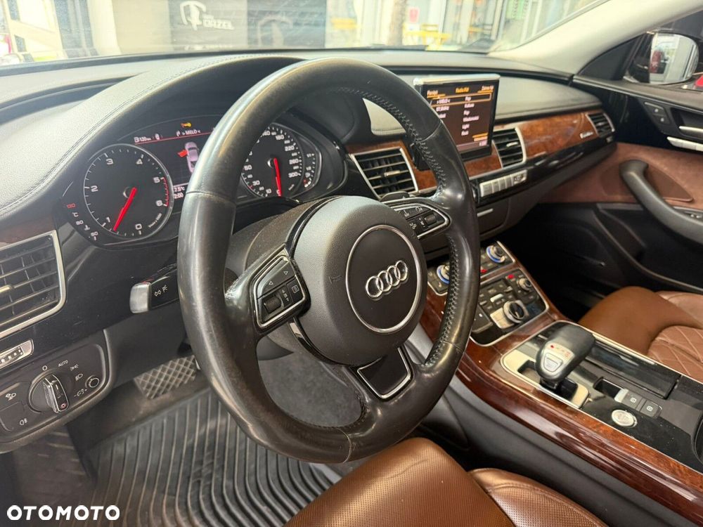 Audi A8 - 11