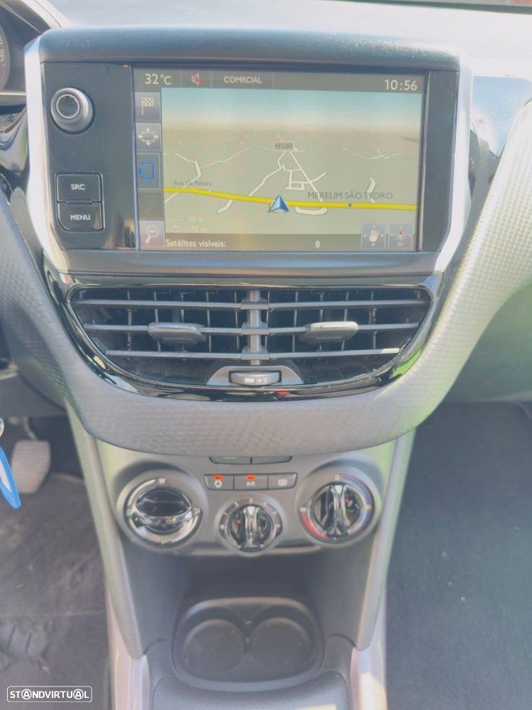 Peugeot 2008 1.2 PureTech Style - 18