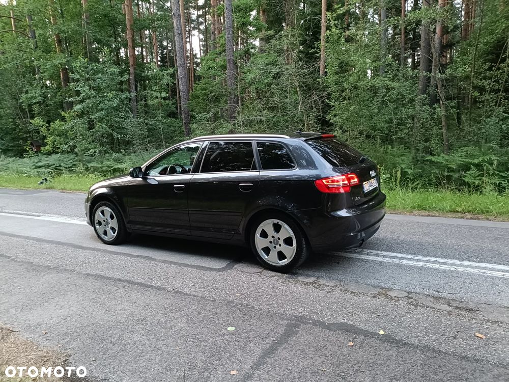 Audi A3 Sportback 2.0 TDI DPF Ambiente - 5