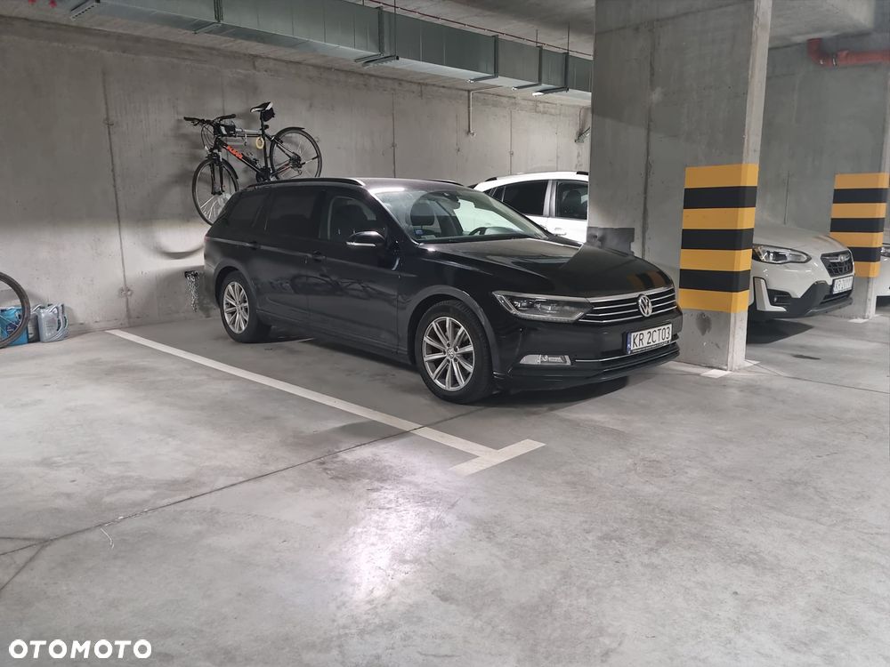 Volkswagen Passat 2.0 TDI SCR Comfortline - 19
