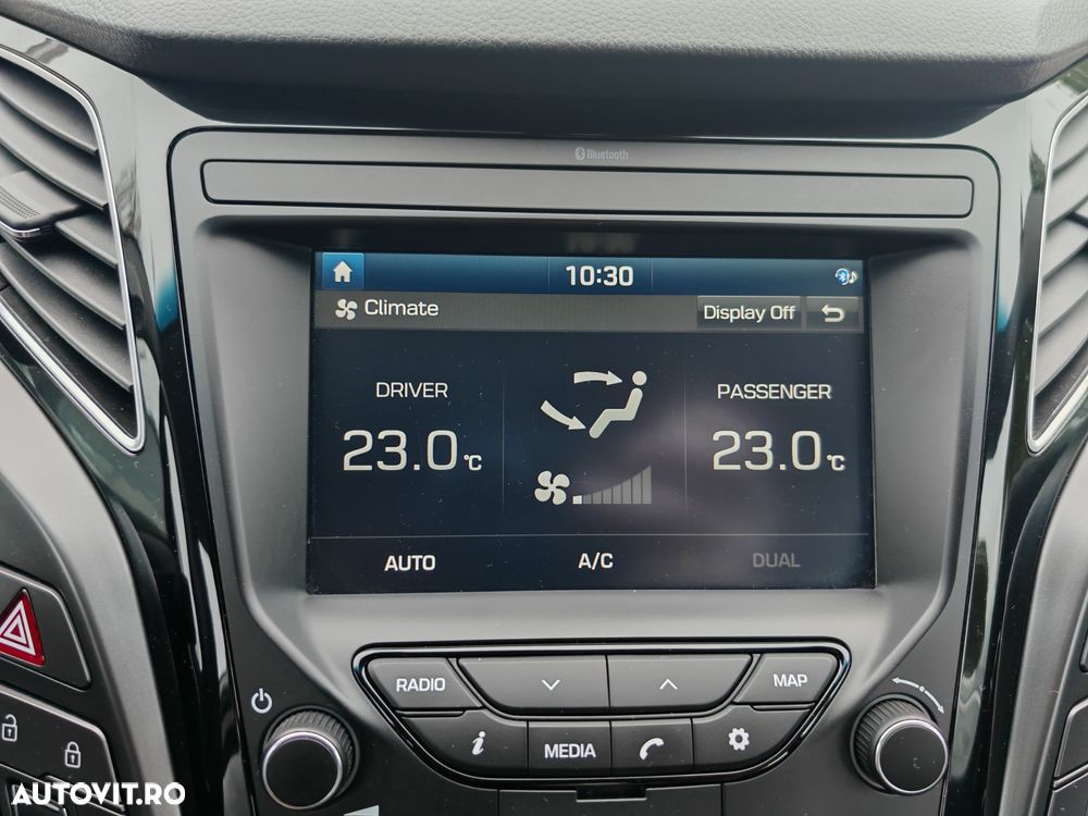 Hyundai i40 Kombi 1.7 CRDi DCT Style - 32