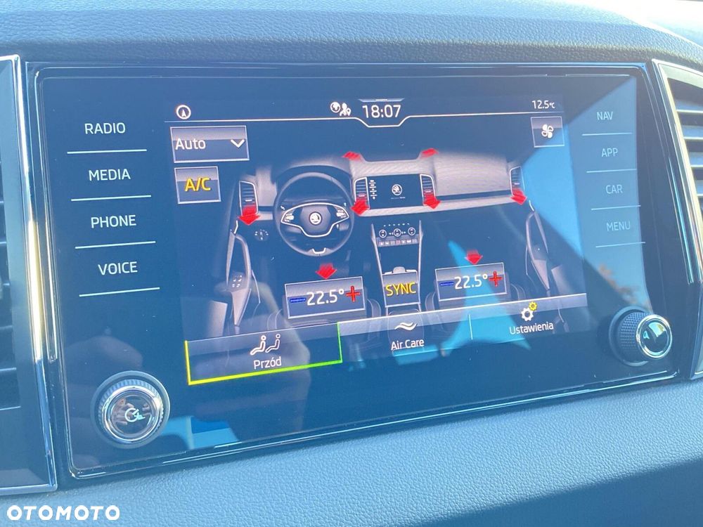 Skoda Karoq 1.5 TSI ACT 4x2 Ambition - 36