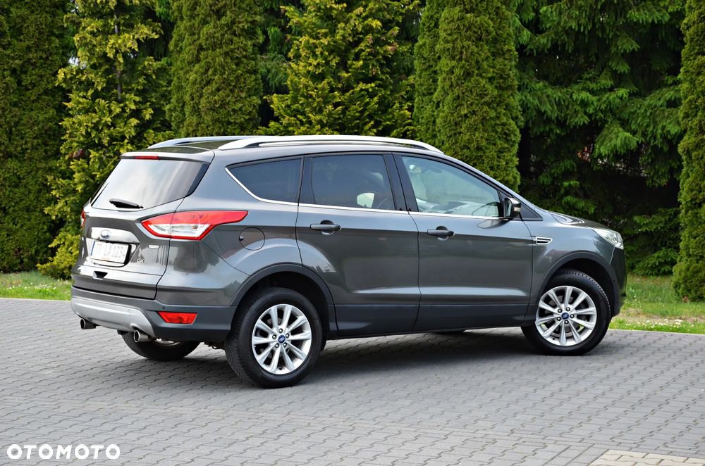 Ford Kuga 1.5 EcoBoost 2x4 Titanium - 24