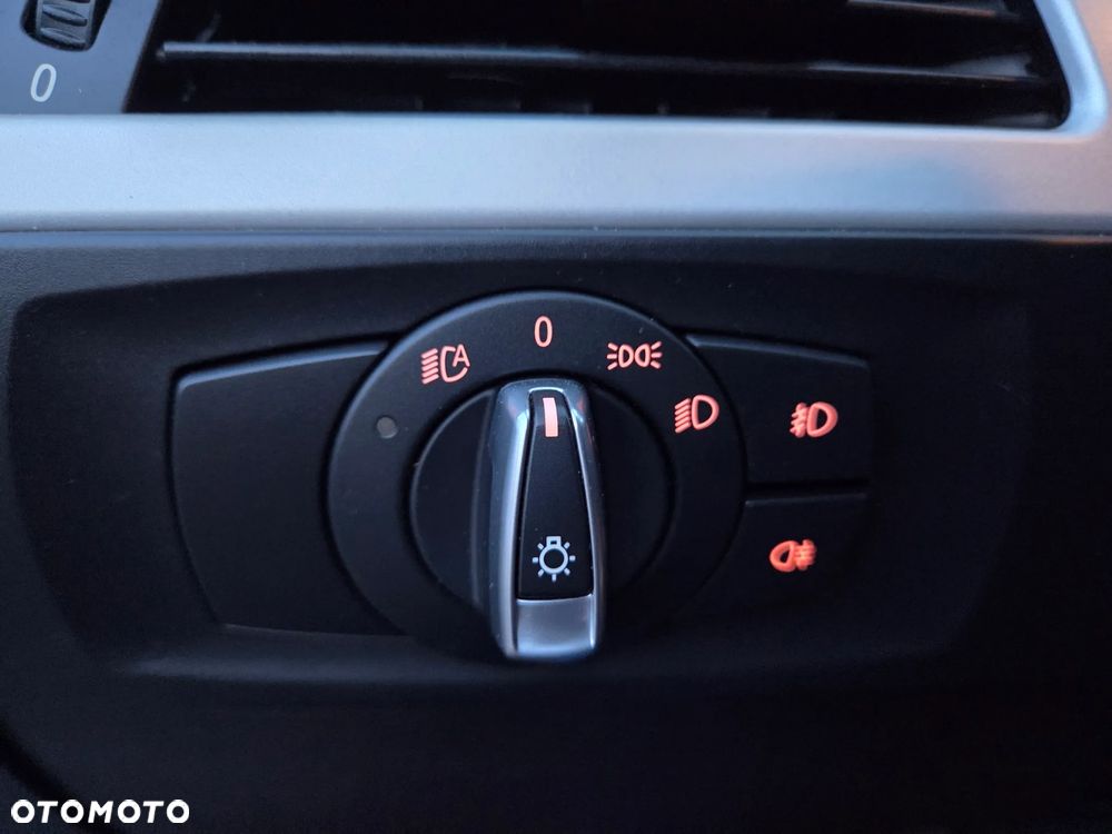 BMW Seria 3 320i - 21