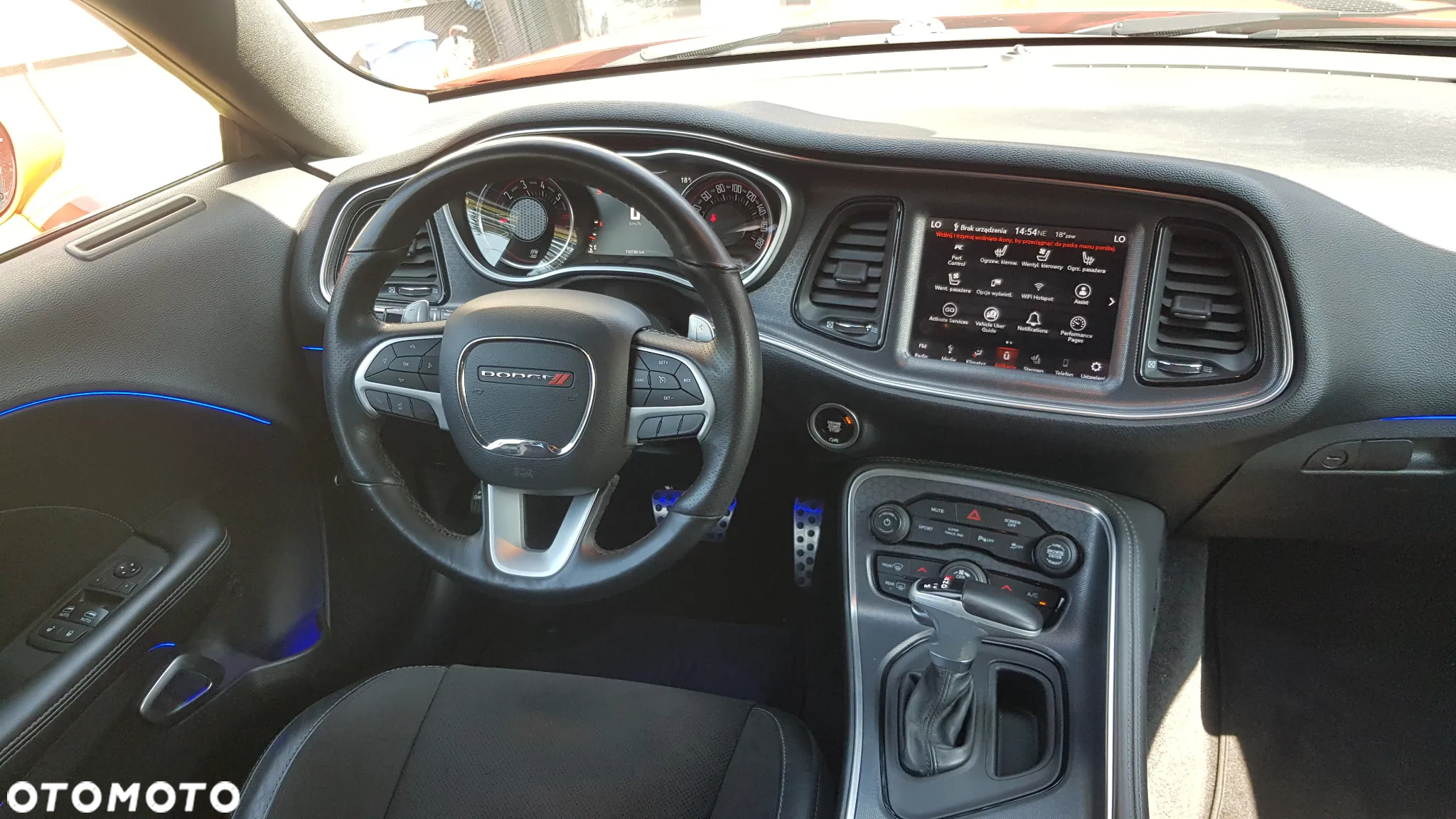 Dodge Challenger 6.4 Scat Pack - 15