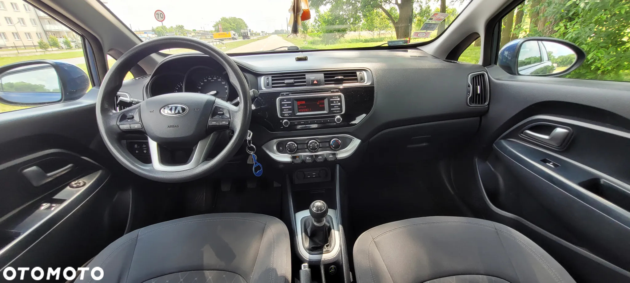 Kia Rio - 8